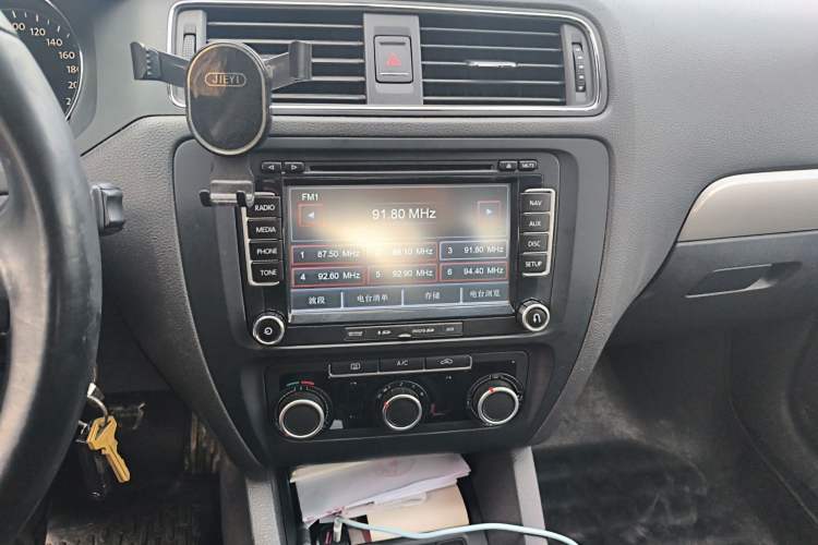 Used Volkswagen Sagitar 2014 Revised Version 1.6L Manual Comfort Edition