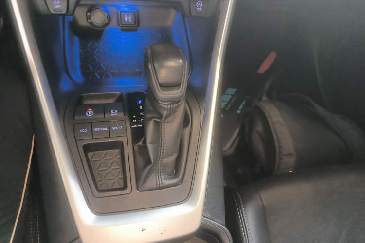 Used Toyota Wildlander 2020 2.0L CVT Two-Wheel Drive Luxury Edition
