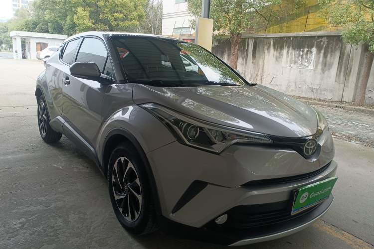Used Toyota IZOA 2018 2.0L Yichi Version China VI Standard
