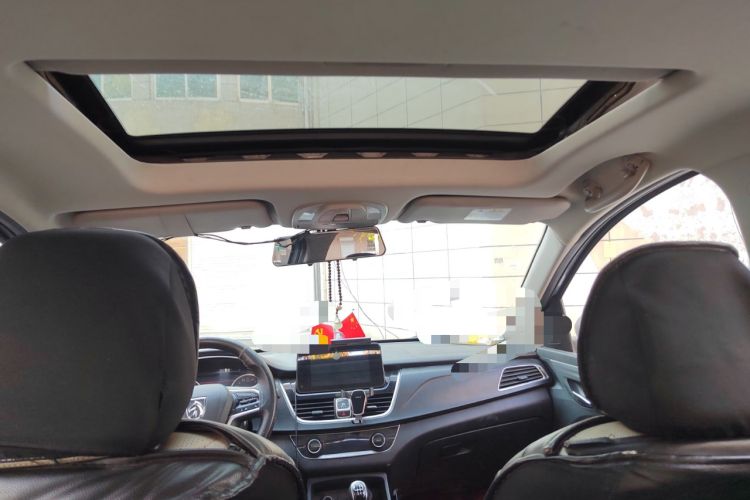 Used Baojun 730 2019 1.5T Manual Fashion Model 7-seater China VI