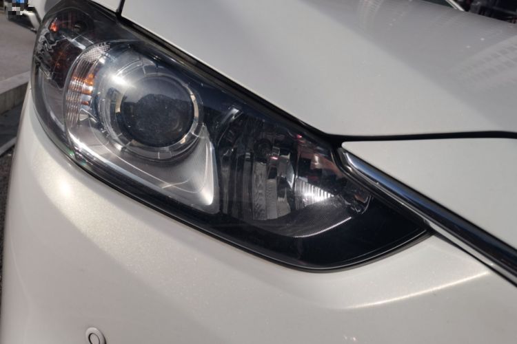 Used Mazda Atenza 2015 2.0L Blue Sky Luxury Edition
