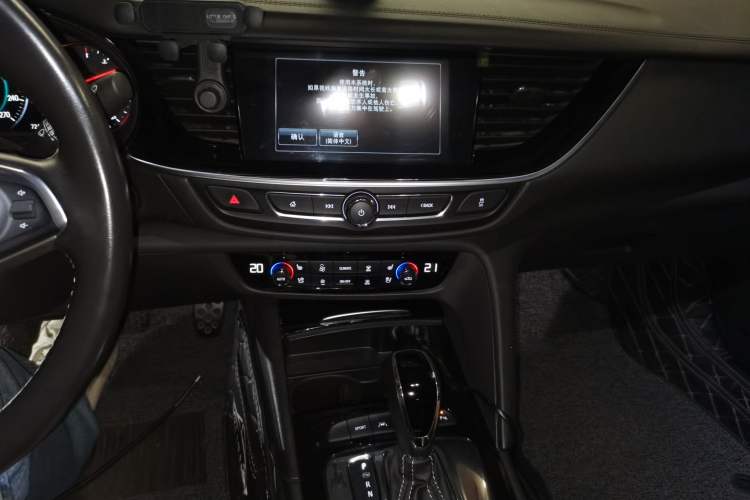 Used Buick Regal 2017 20T Prestige Model Audio And AC Panel