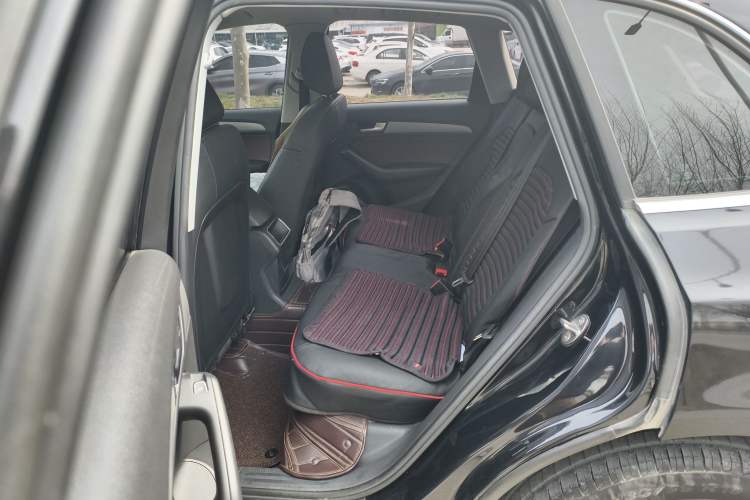 Used Audi Q5 2017 Plus 40 TFSI Ambition Model