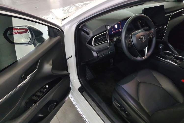 Used Toyota Camry 2023 2.5G Luxury Edition