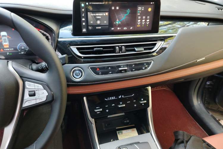 Used CHANGAN CS75 2023 Enjoy Edition 1.5T DCT Luxury Version Audio And AC Panel