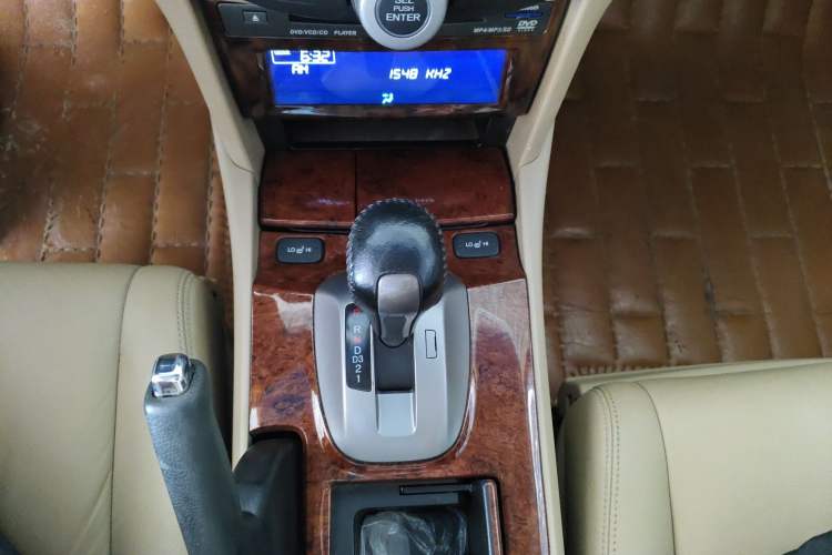 Used Honda Accord 2011 2.4L LX Gear Lever