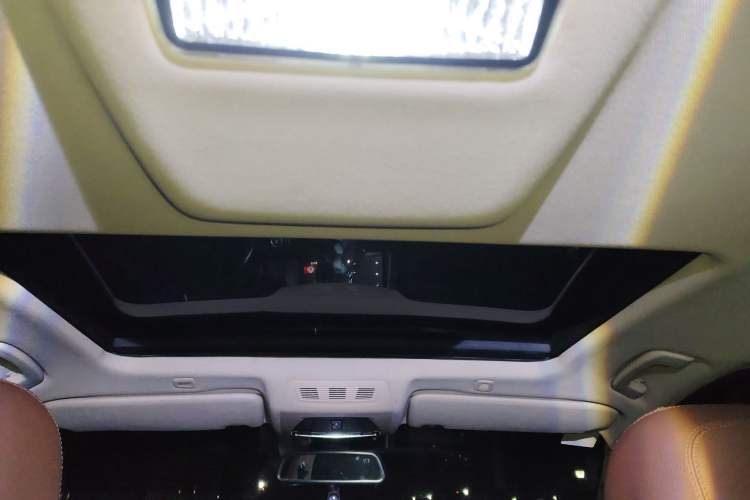 Used BMW 5 Series 2014 520Li Elegant Model
