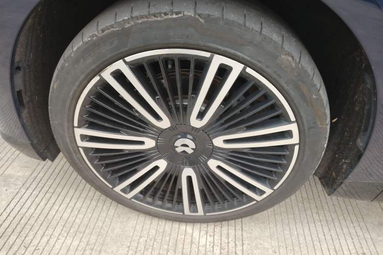 Used Nio ET9 2025 100kWh Signature Edition
