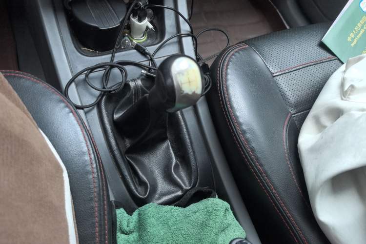 Used FAW Senya S80 2014 1.3L Manual 7-Seater Classic Edition Gear Lever