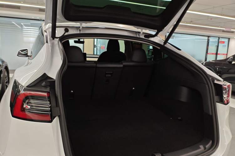 Used Tesla Model Y 2022 Performance High-Performance All-Wheel-Drive Version