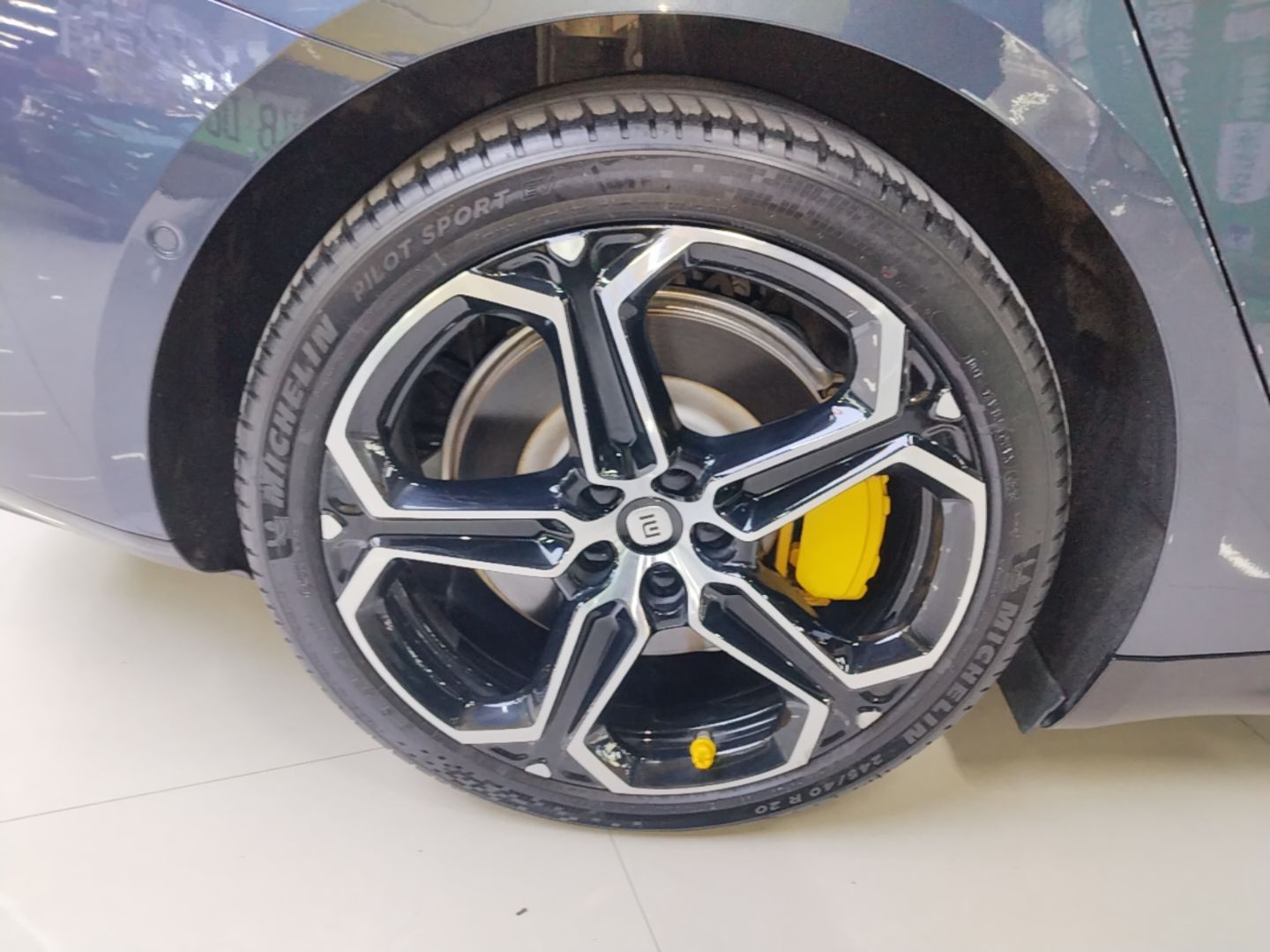Xiaomi Auto SU7 2024 Rear-Drive Long-Range Intelligent Driving Version — снимка 11