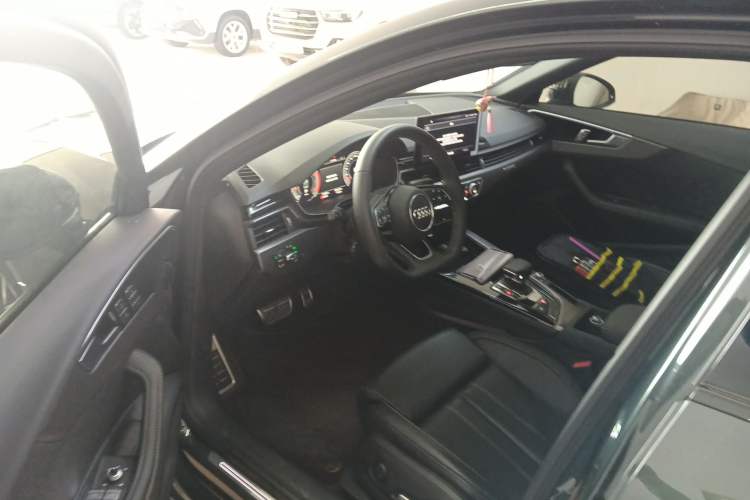 Used Audi A4L 2024 40 TFSI quattro RS Performance Package
