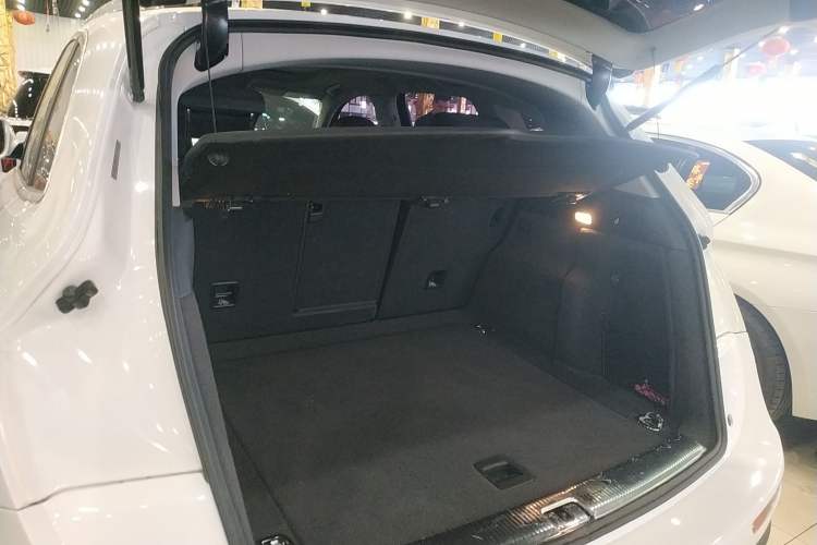 Used Audi Q5 2017 40 TFSI Ambition Edition Trunk