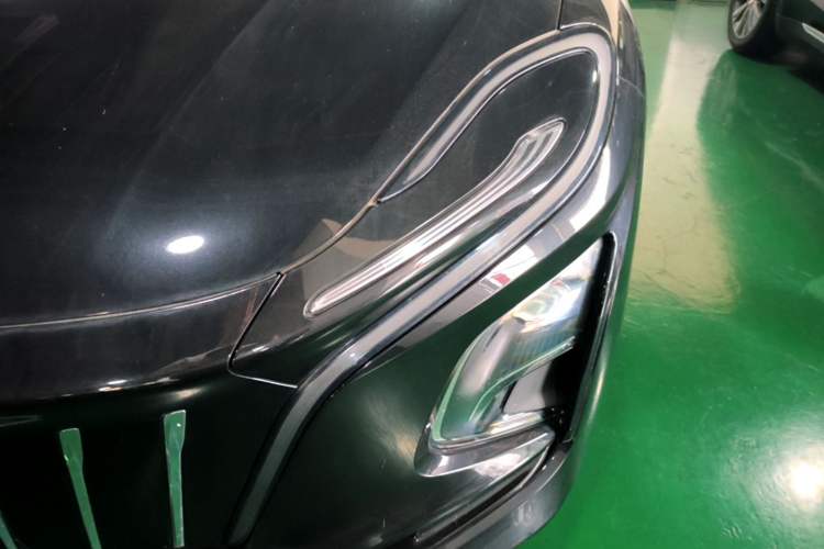 Used Hongqi E-QM5 2022 431 km Charge & Enjoy Edition