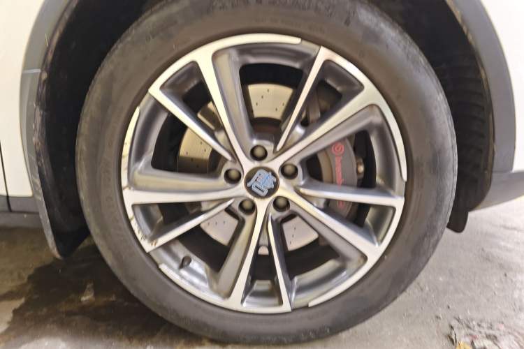 Used BYD Tang New Energy 2018 DM 2.0T All-Wheel Drive Smart Connectivity Luxury Model 7 Seats China V Emission Standard
