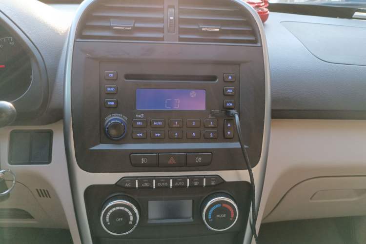 Used Chery Tiggo 3 2014 1.6L Manual Zhishang Edition
