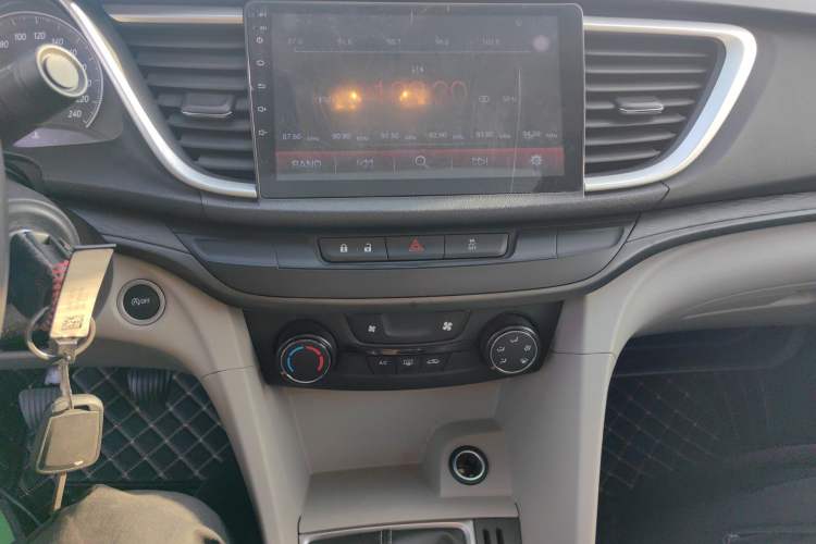 Used Buick GT 2017 15N Manual Elite Version Audio And AC Panel