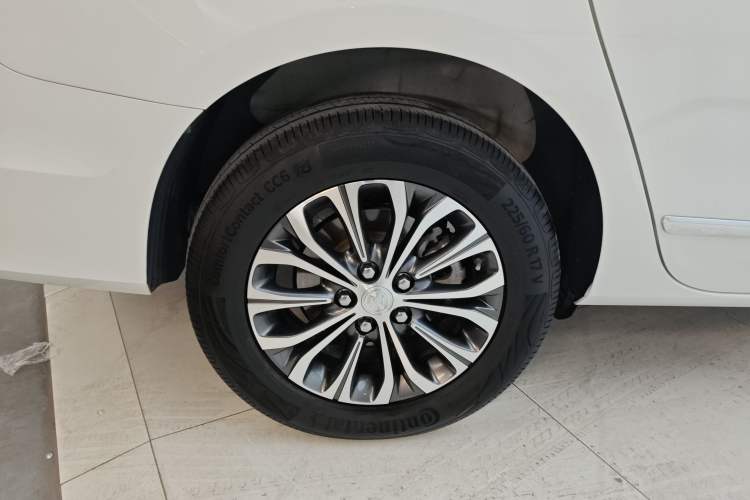 Used Buick GL8 2021 Land Cruiser Executive Class 652T Luxury Model