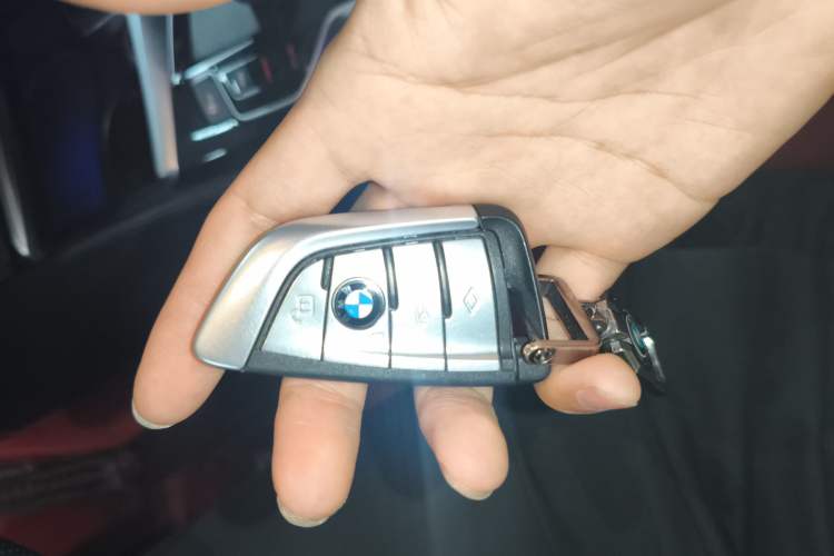 Used BMW 5 Series 2018 530Li Luxury Edition M Sport Package Vehicle Key