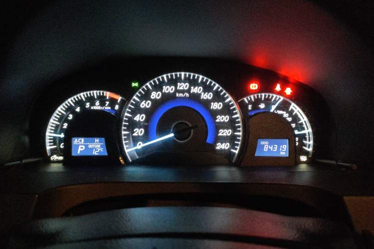 Used Toyota Camry 2016 2.0G 10th Anniversary Leading Edition
