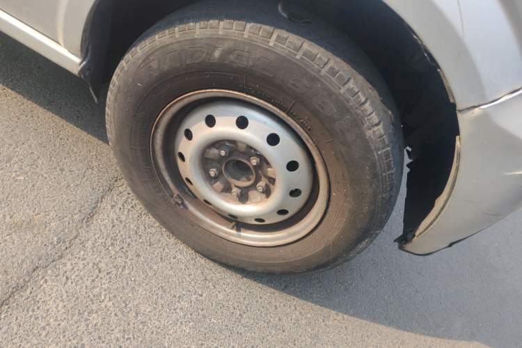 Used Ruichi EC35 2020 EC35 II Standard Edition 38.7 kWh Right Front Wheel Hub