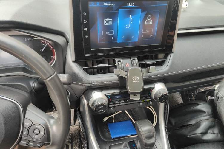 Used Toyota RAV4 2020 2.0L CVT Two-Wheel Drive Fashion PLUS Edition
