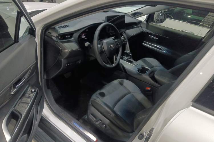 Used Toyota Venza 2022 2.0L CVT Two-Wheel Drive Prestige Edition
