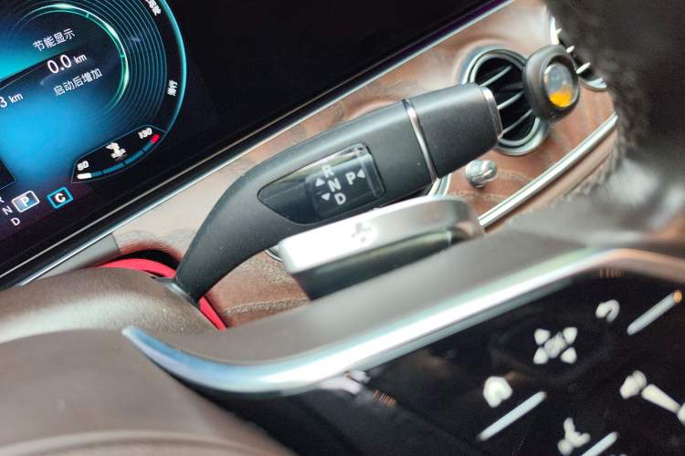 Used Mercedes-Benz E-Class 2023 E 300 L Prestige Edition Gear Lever