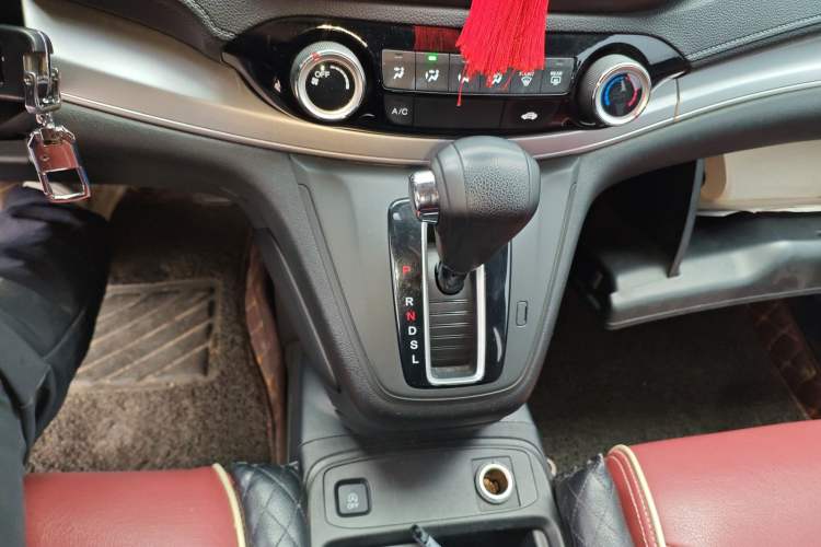 Used Honda CR-V 2016 2.0L two-wheel drive Urban Edition
