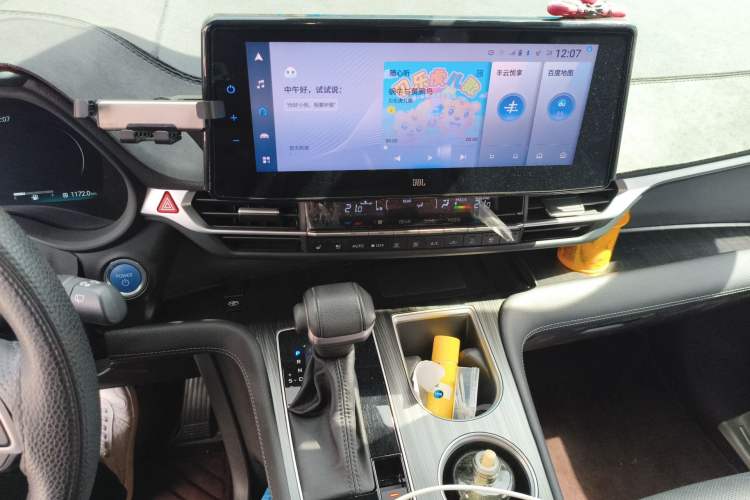 Used Toyota SIENNA 2021 2.5L Hybrid Platinum Edition Audio And AC Panel