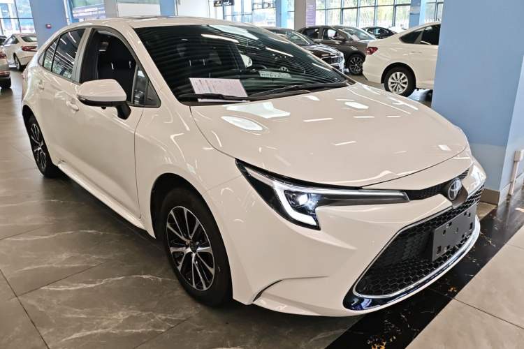 Used Toyota Levin 2023 185T CVT Luxury Edition Front Right 45 Deg