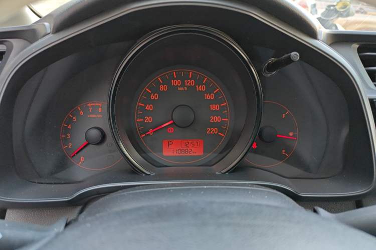 Used Honda Fit 2016 1.5L LX CVT Comfort Model Instrument Cluster