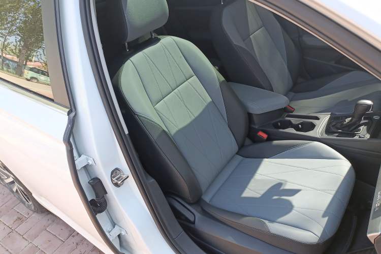 Used Volkswagen Lavida 2024 1.5L Automatic Starry Sky 5 Million Edition Right Front Seat