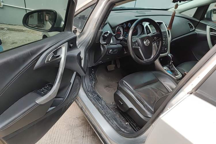 Used Buick GT 2013 GT 1.6T Automatic Fashion Sport Edition
