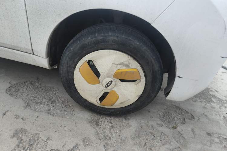 Used Chery QQ Ice Cream 2022 120km Milkshake Phosphate Lithium-Iron
