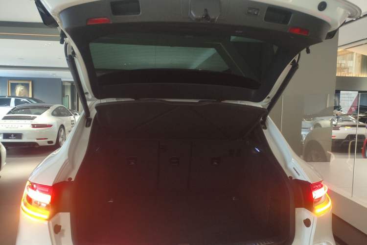 Used Porsche Macan 2022 Macan 2.0T