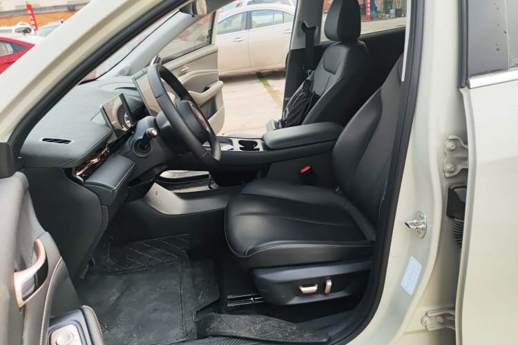 Used Baojun Yunhai 2024 140km Plug-in Hybrid Version