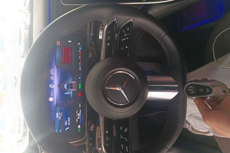 Used Mercedes-Benz EQE SUV 2024 500 4MATIC Luxury Edition Vehicle Key