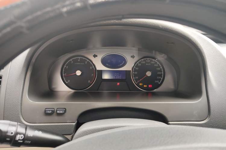 Used Geely Auto Classic Emgrand 2010 Hatchback 1.8L Manual Comfort Edition
