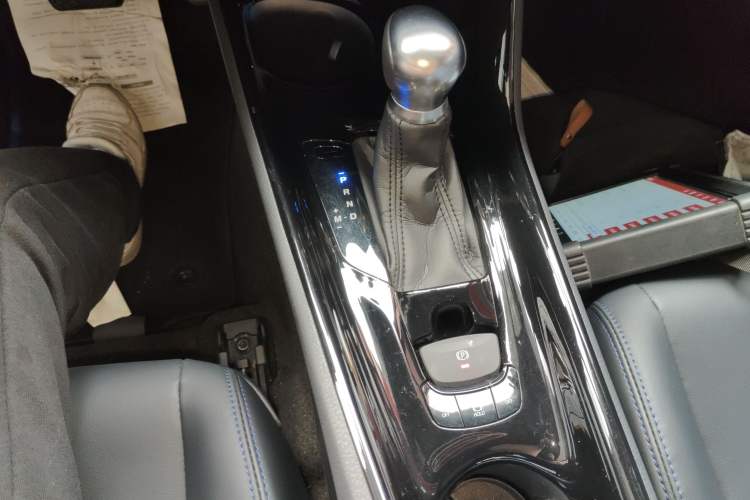 Used Toyota C-HR 2020 2.0L Leading Edition Gear Lever