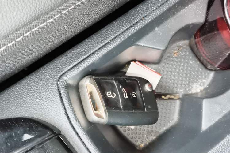 Used Volkswagen T-ROC 2021 280TSI DSG Two-Wheel Drive Comfort Connect Edition Vehicle Key