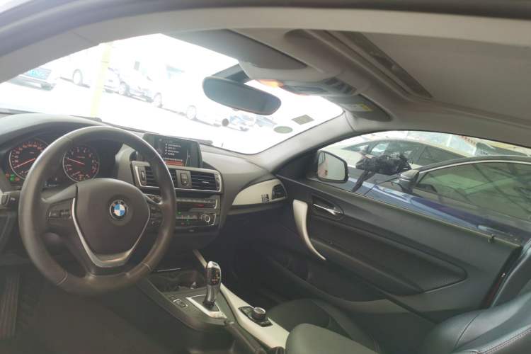 Used BMW 2 Series 2015 218i Headliner