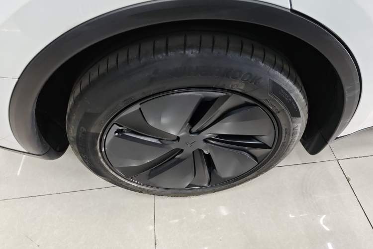 Used Tesla Model Y 2025 Long-Range All-Wheel Drive First Edition
