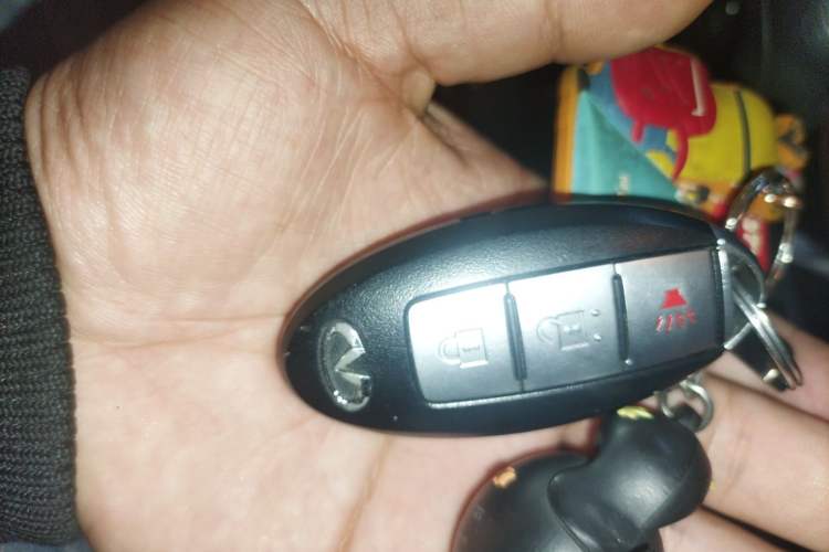 Used Infiniti QX50 2013 2.5L Two-Wheel-Drive Elegant Edition Vehicle Key