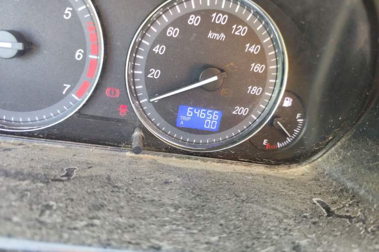 Used BAIC Weiwang M20 2014 1.5L Ultra-Luxury BJ415B Odometer Close Up