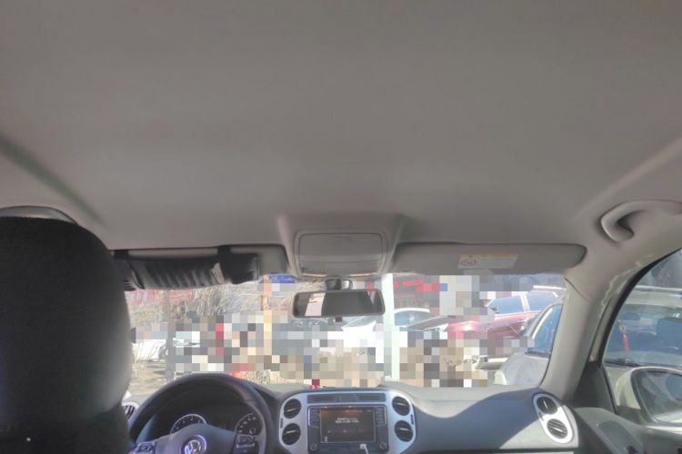 Used Volkswagen Tiguan 2015 1.8TSI Automatic Two-Wheel Drive Comfort Edition Headliner