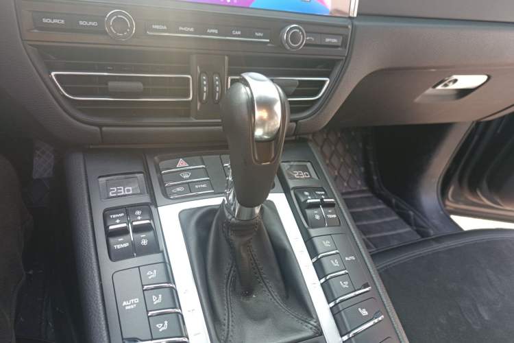 Used Porsche Macan 2021 Macan 2.0T
