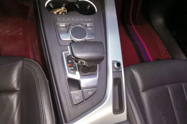 Used Audi A4L 2019 40 TFSI Fashion Edition China VI Emission Standard