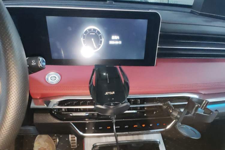 Used JETOUR X70 PRO 2023 1.5T DCT Comfort Edition 5 Seats Audio And AC Panel