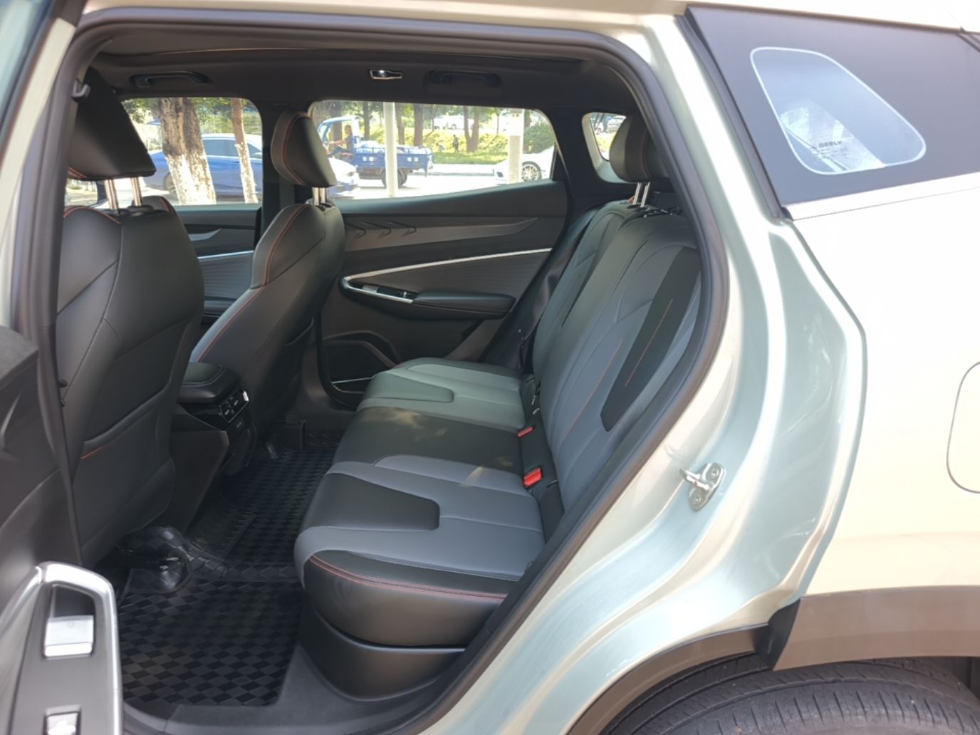 Geely Auto Emgrand X7 Sport 2023 Boyue COOL 1.5TD Smart Connect+ — снимка 20